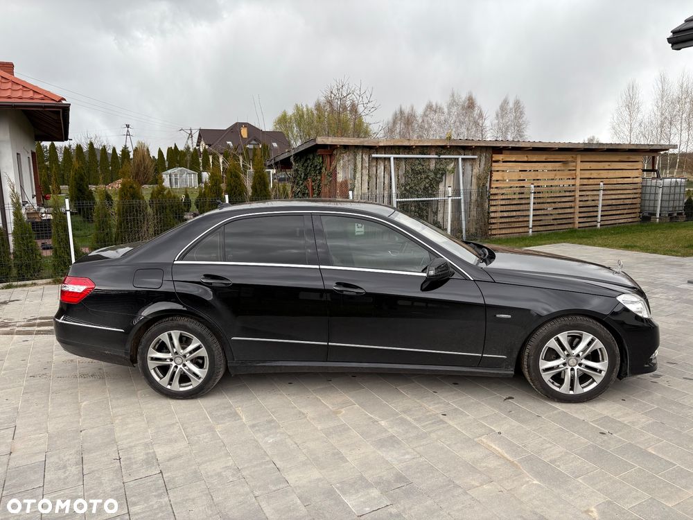 Mercedes-Benz Klasa E 250 CDI DPF BlueEFFICIENCY 7G-TRONIC Avantgarde - 23