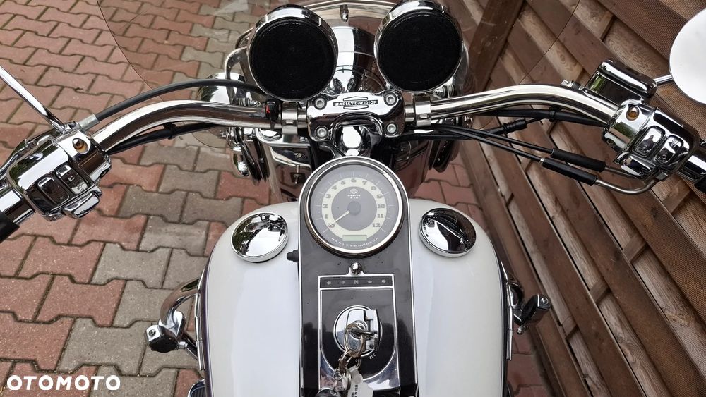 Harley-Davidson Softail Deluxe - 22