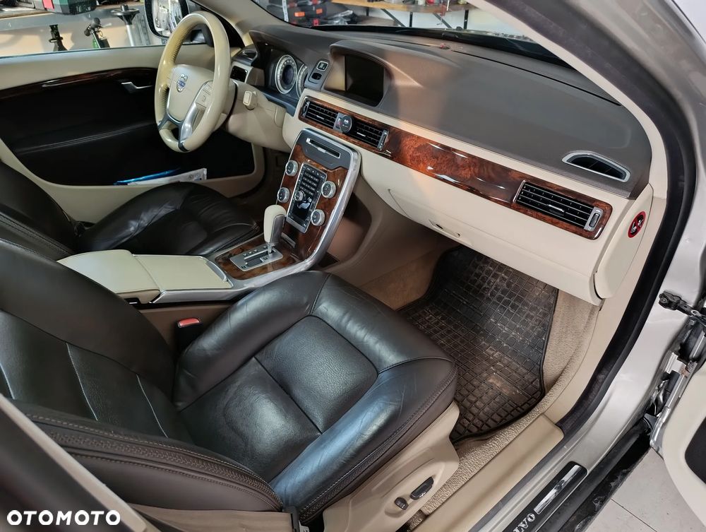 Volvo XC 70 T6 AWD Summum - 13