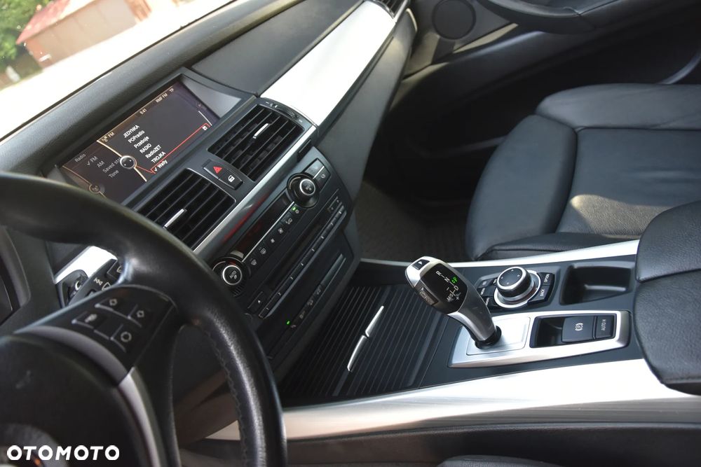 BMW X5 xDrive30d - 16
