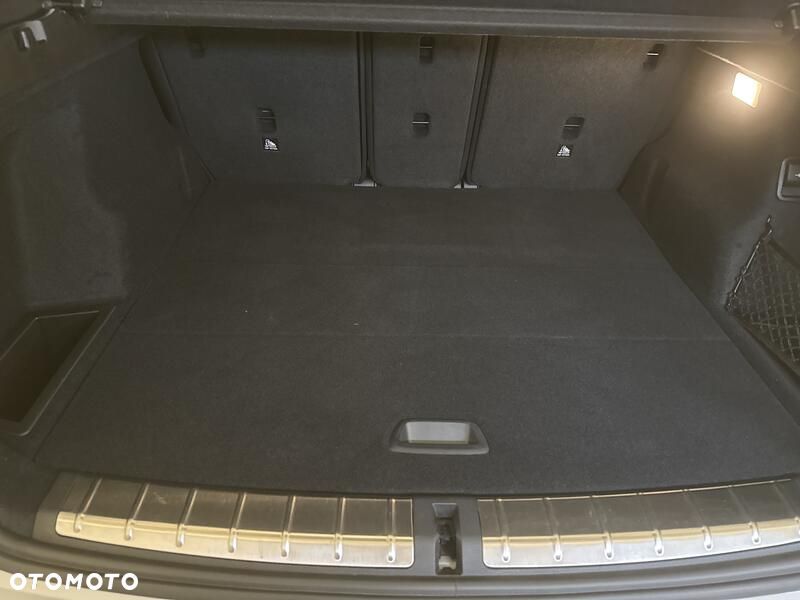BMW X1 sDrive18i - 22