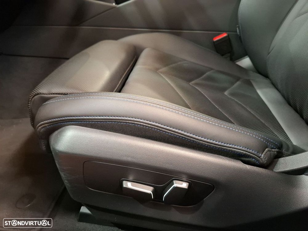 BMW 530 e Pack Desportivo M - 15