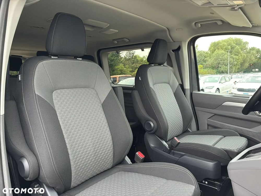 Volkswagen Caravelle - 15