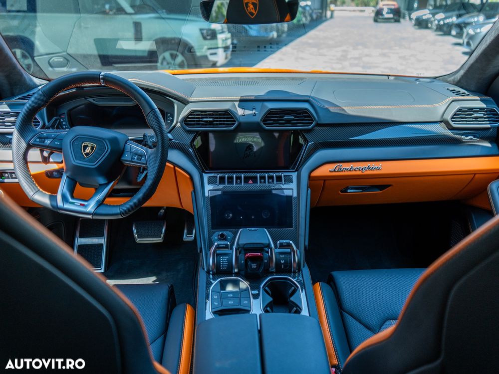 Lamborghini URUS - 22