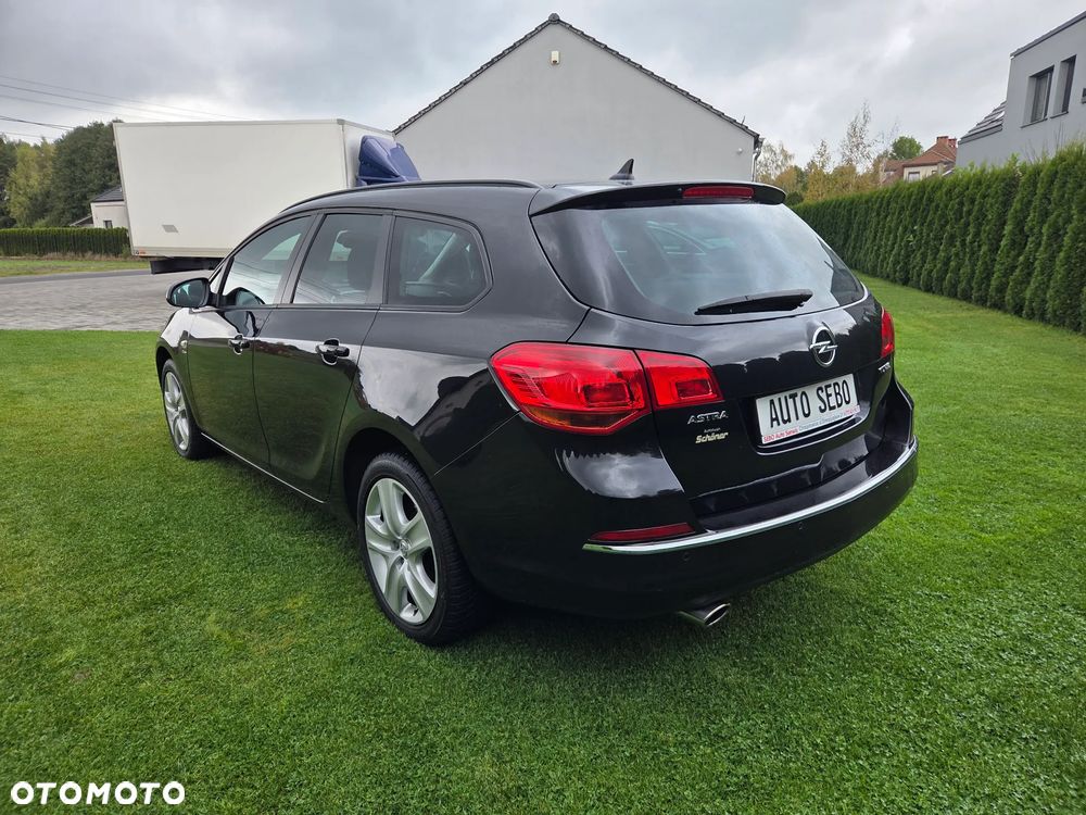 Opel Astra 2013