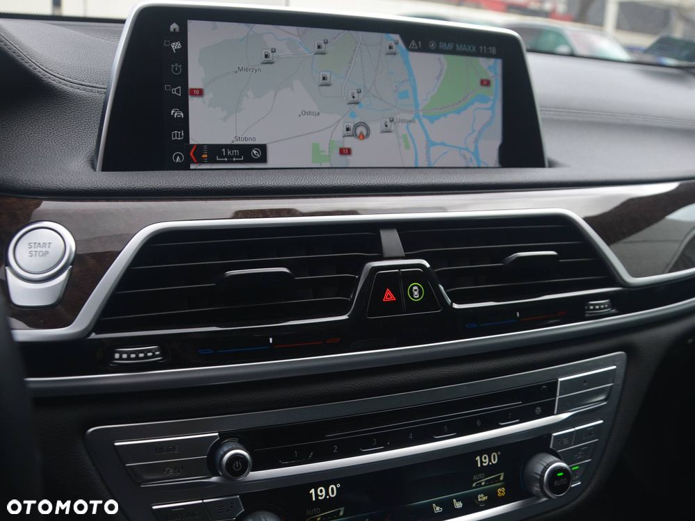 BMW Seria 7 740Le xDrive iPerformance - 9