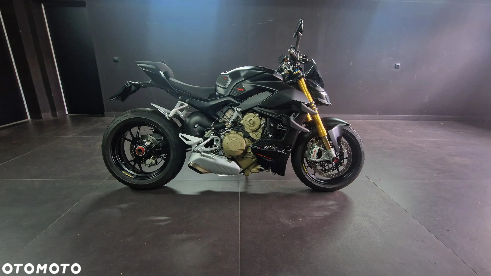 Ducati Streetfighter V4 - 2