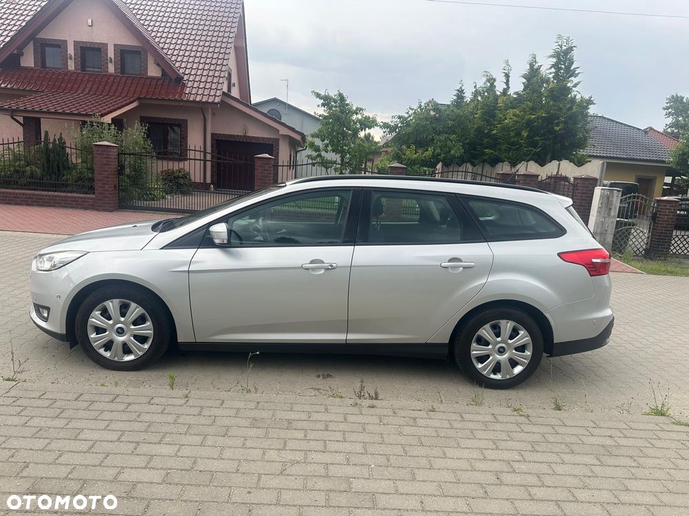 Ford Focus 1.6 TDCi DPF Start-Stopp-System SYNC Edition - 9