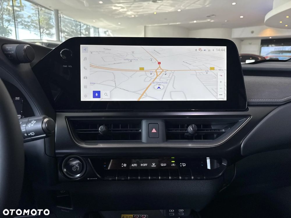 Lexus UX - 18