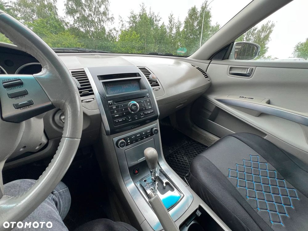 Nissan Maxima 3.5 SE - 25