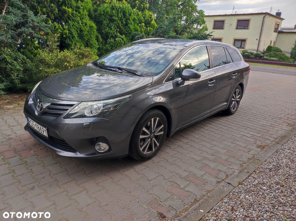 Toyota Avensis 2.2 D-4D Premium - 2