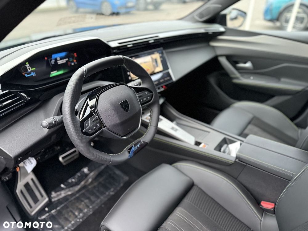 Peugeot 308 - 13