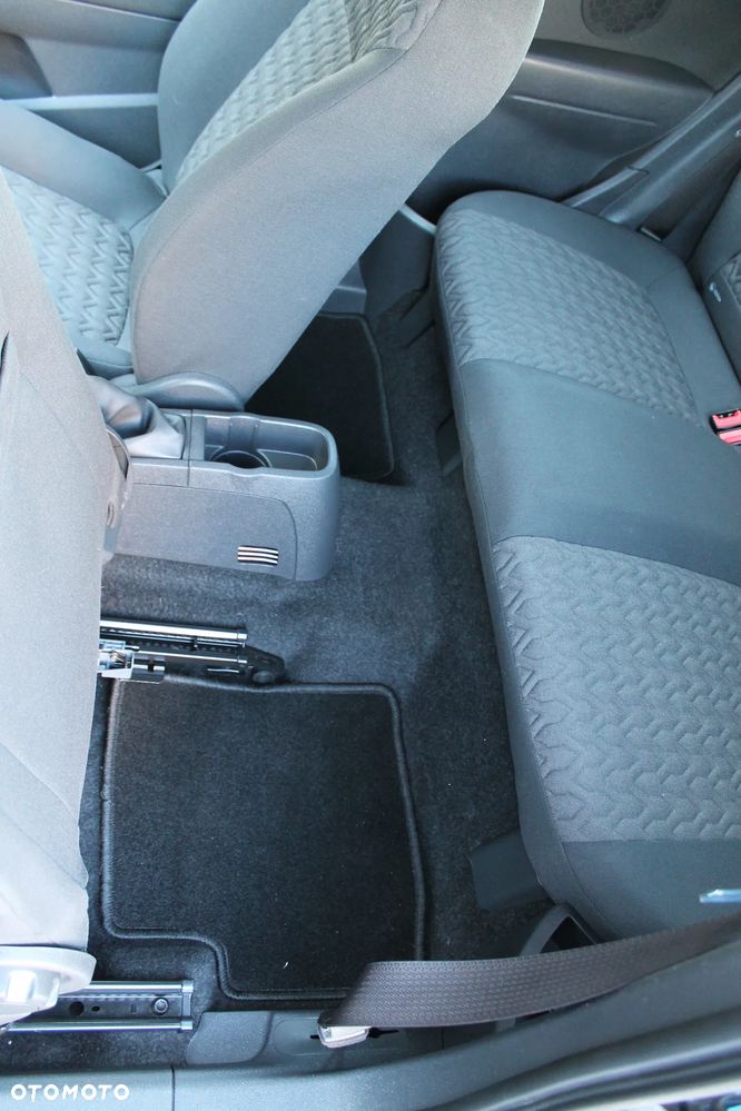 Opel Corsa 1.4 16V Active - 15