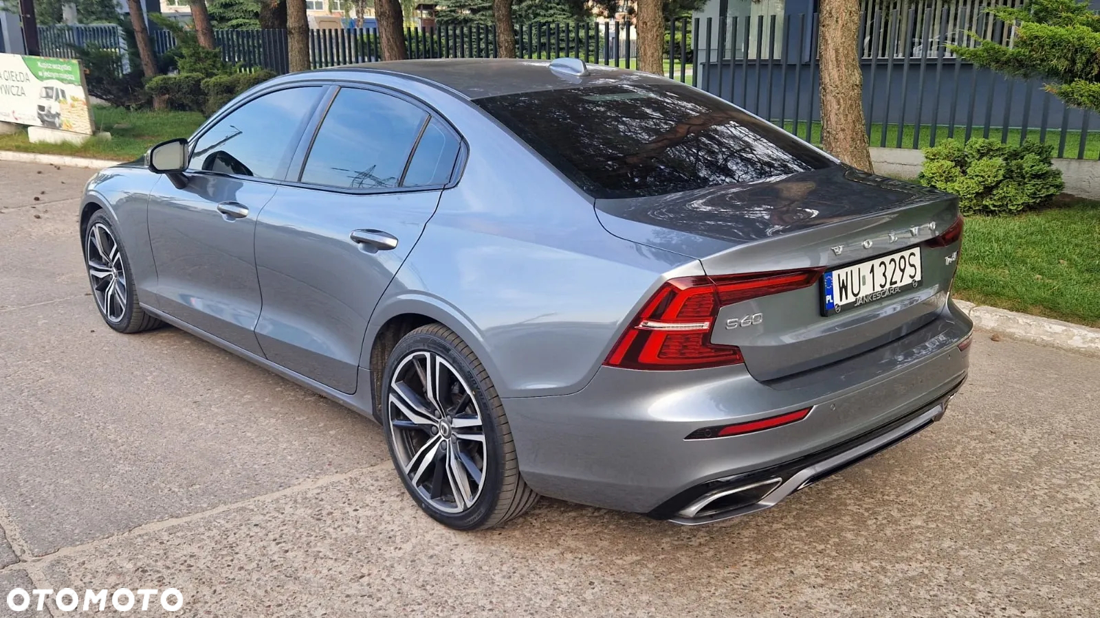 Volvo S60 T6 AWD R-Design - 4