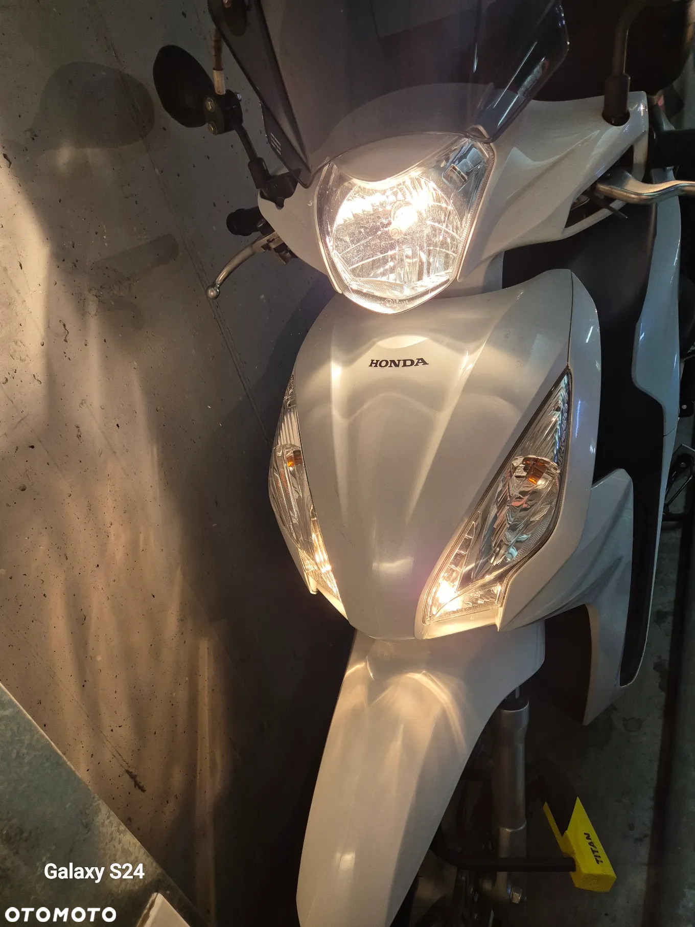 Honda Vision - 3