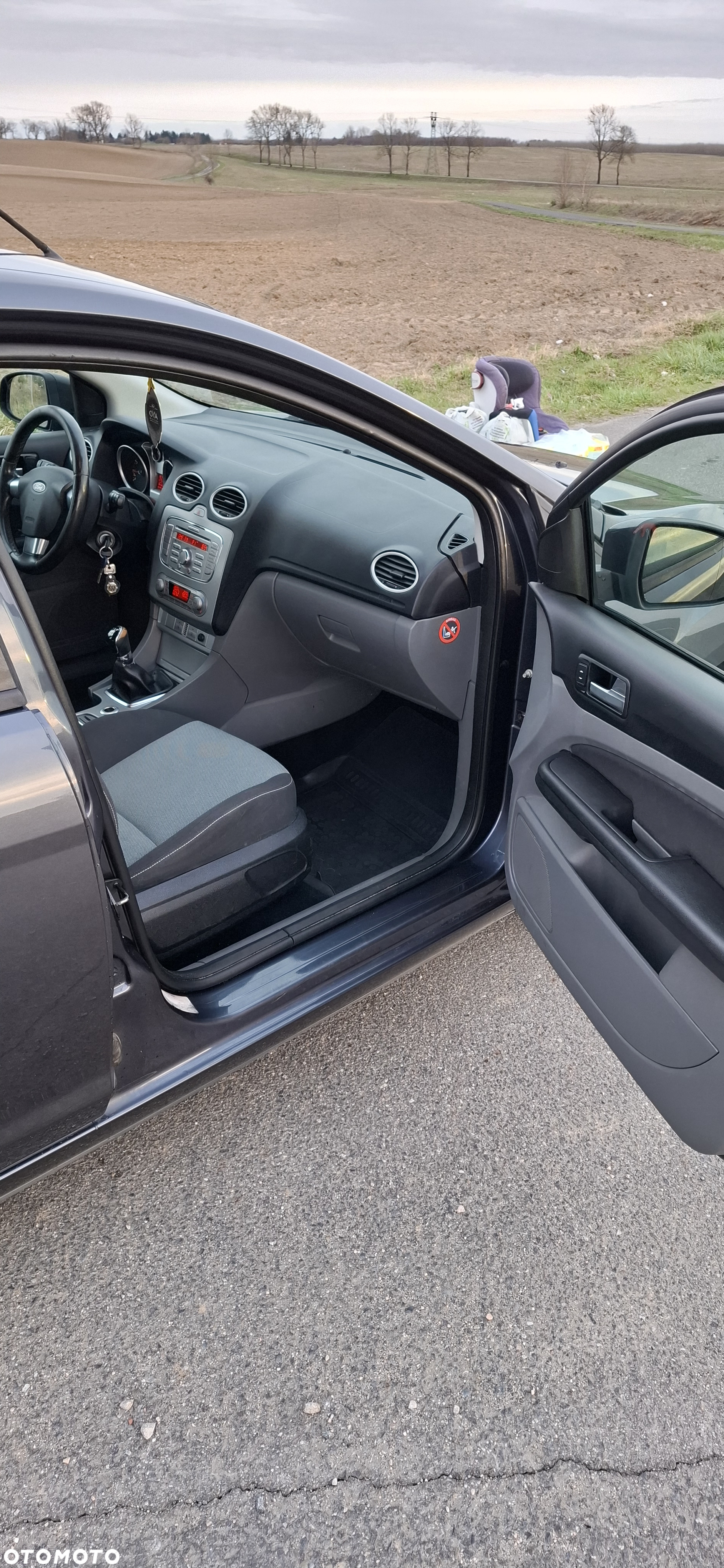 Ford Focus 1.6 Ghia - 12