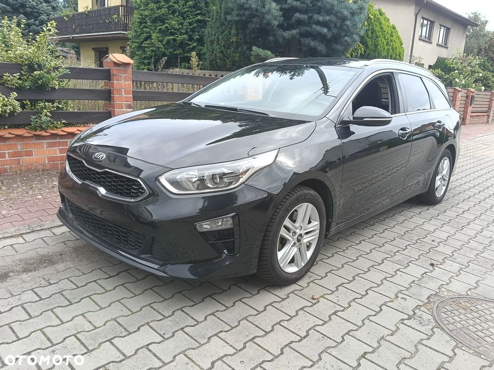Kia Ceed - 1