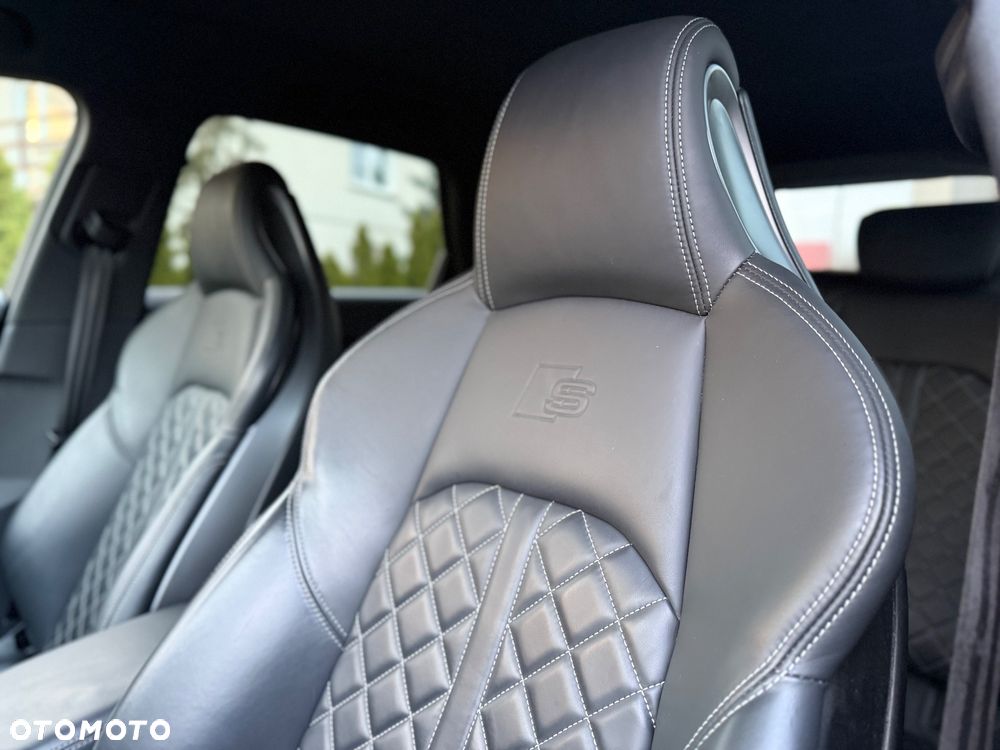 Audi A4 Avant 40 TDI Quattro S Line S tronic - 25
