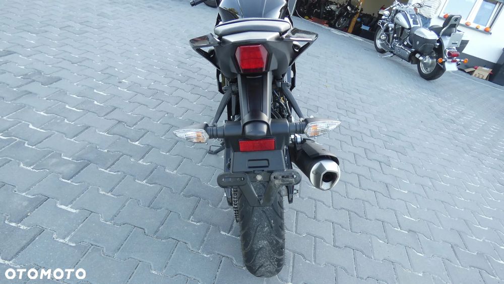 Yamaha YZF - 9