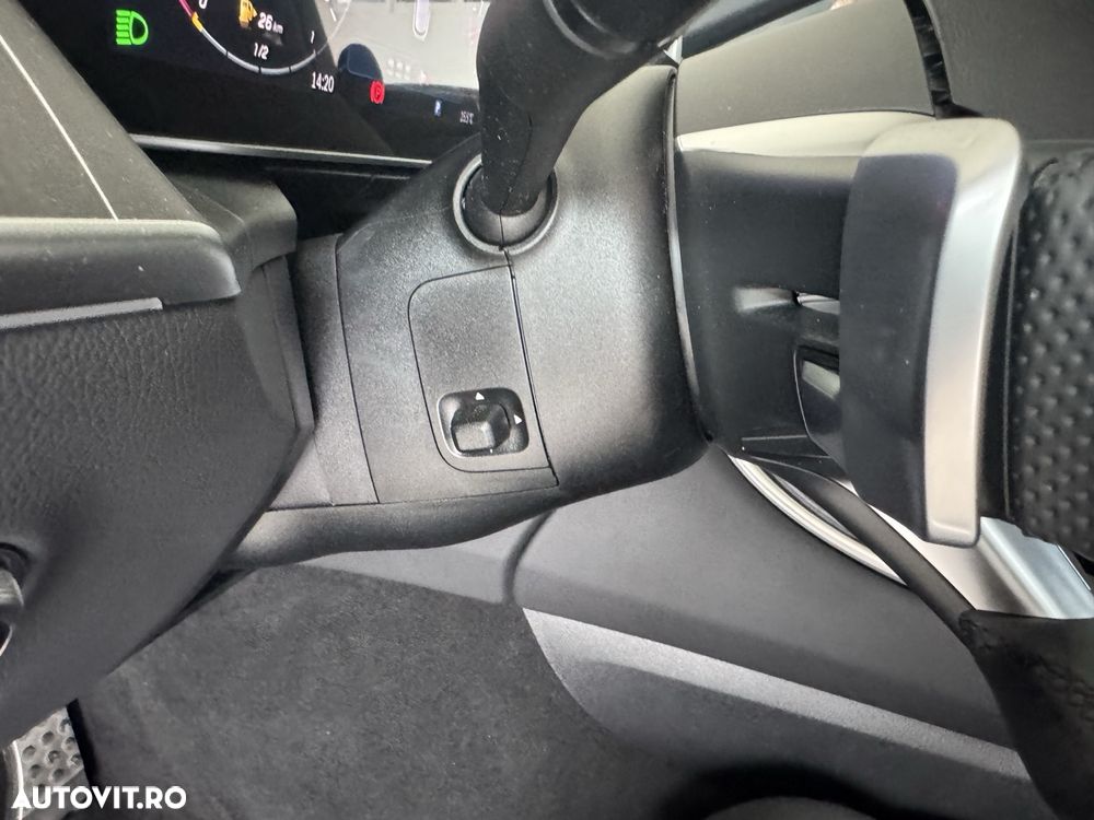 Mercedes-Benz GLC 200 4Matic 9G-TRONIC AMG Line Advanced - 17