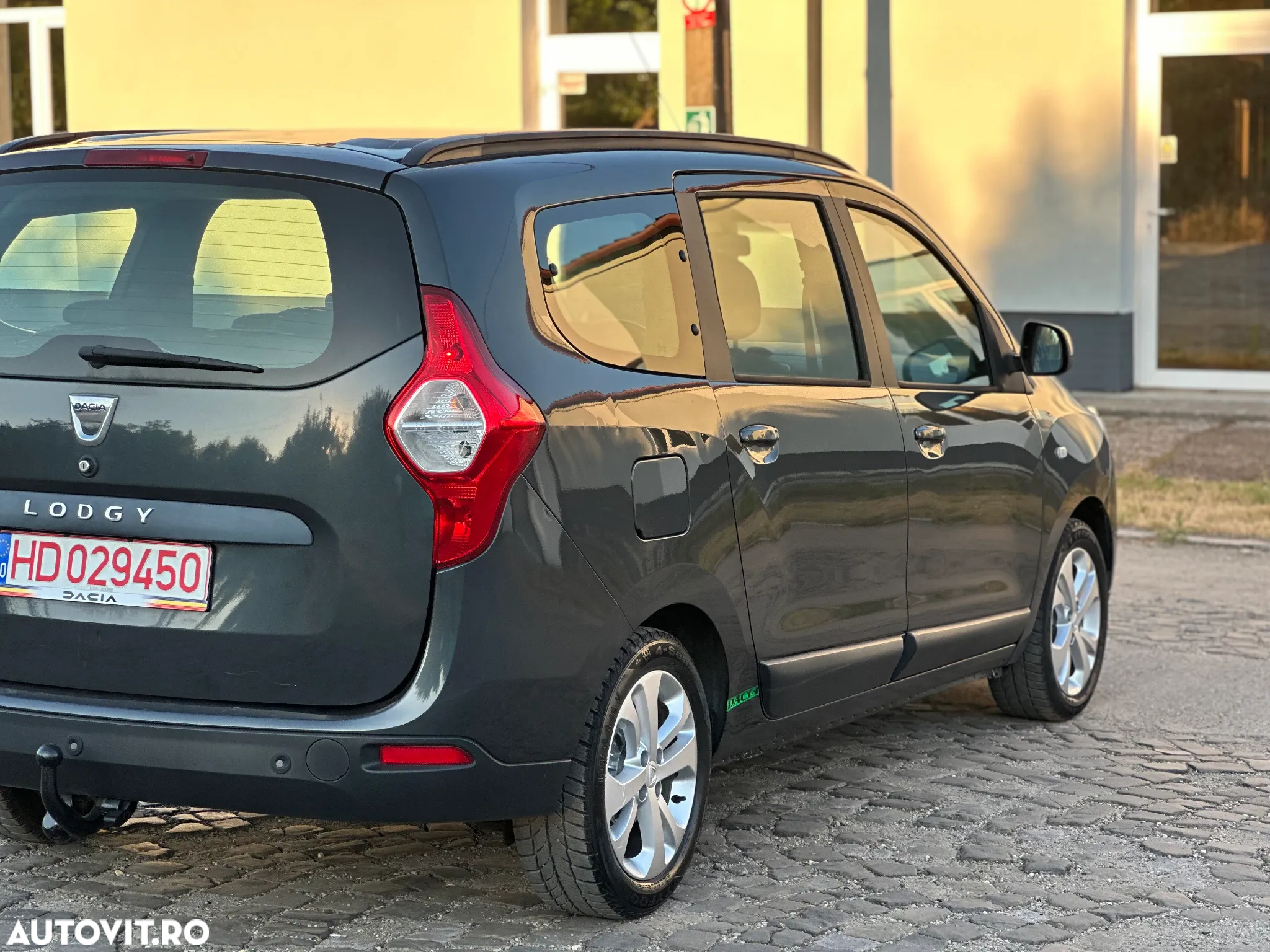 Dacia Lodgy 1.5 dCi 90 CP Laureate - 5