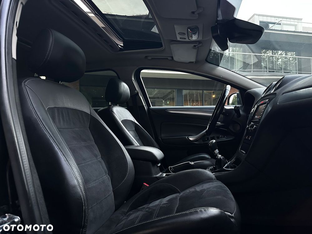 Ford Mondeo 2.0 TDCi Titanium X - 18
