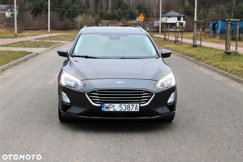 Ford Focus 1.5 EcoBlue STart-Stopp-System TITANIUM - 2