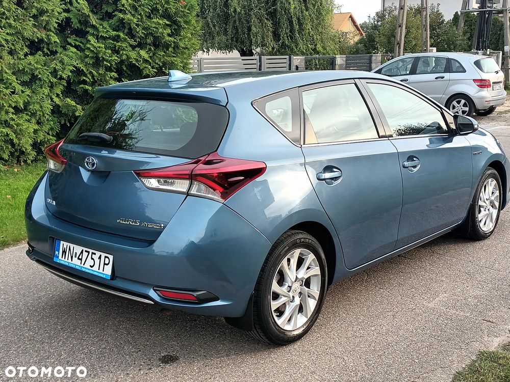 Toyota Auris Hybrid 135 Premium - 8