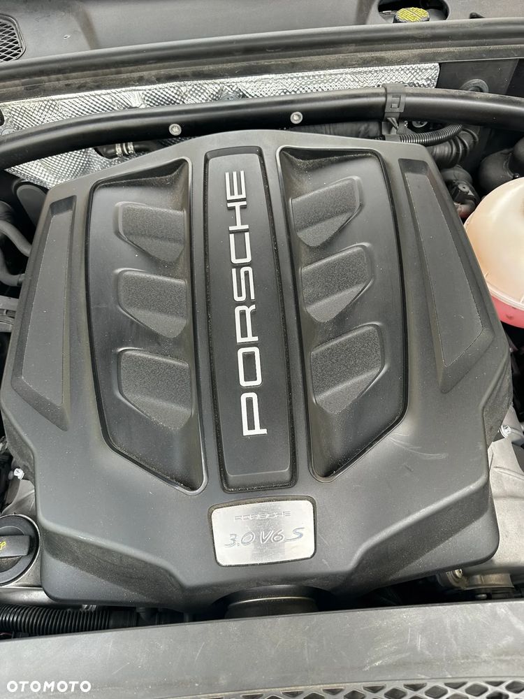 Porsche Macan S - 16