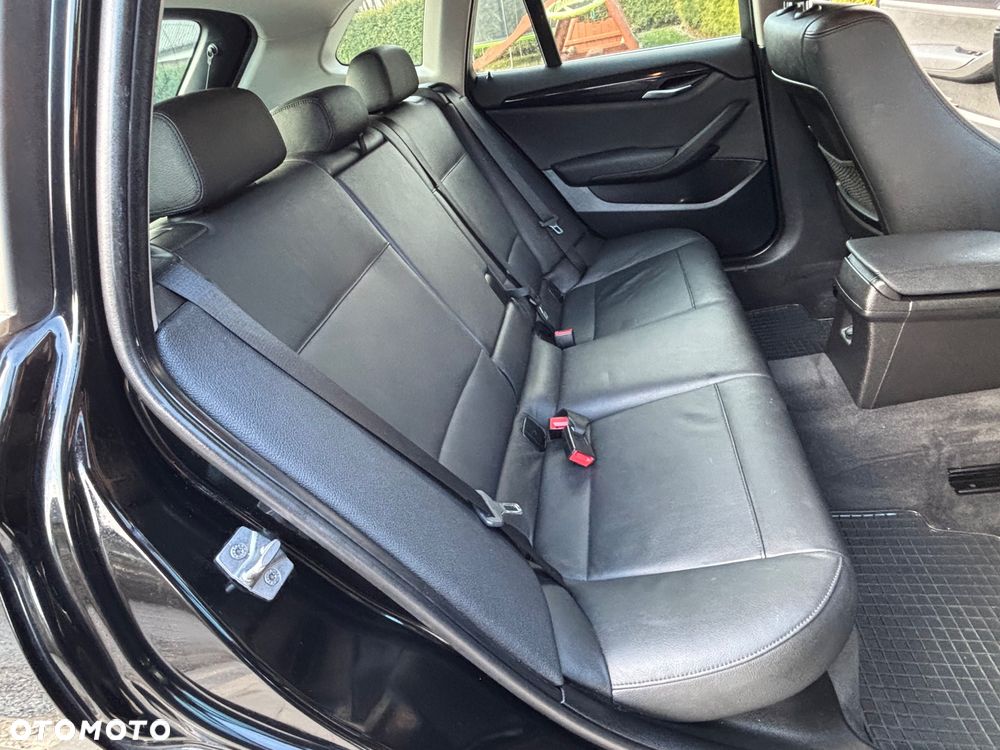 BMW X1 sDrive18i Sport Line - 30