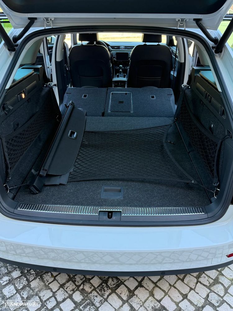 Skoda Superb Break 2.0 TDI Laurin&Klement DSG - 48