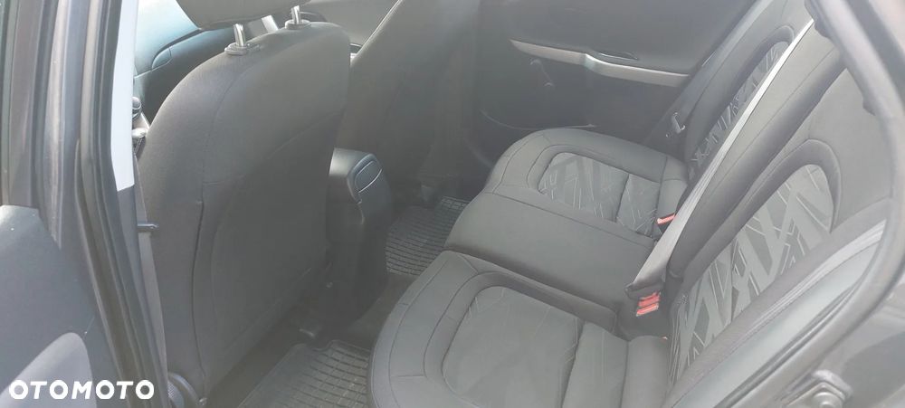 Kia Ceed - 6