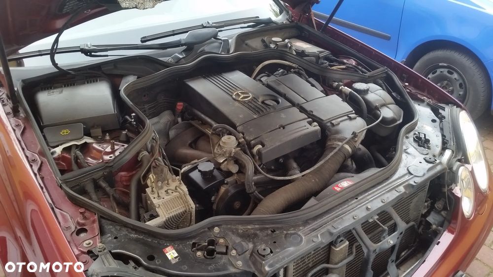 Mercedes-Benz Klasa E 200 Kompressor T Classic - 13