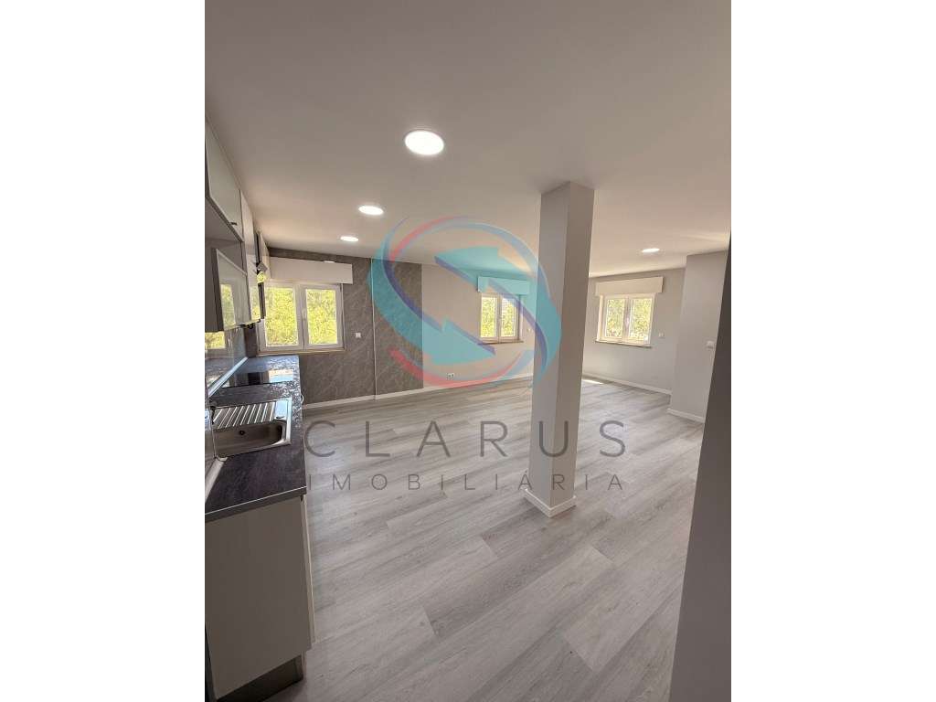 Apartamento T2 Corroios - Grande imagem: 3/12