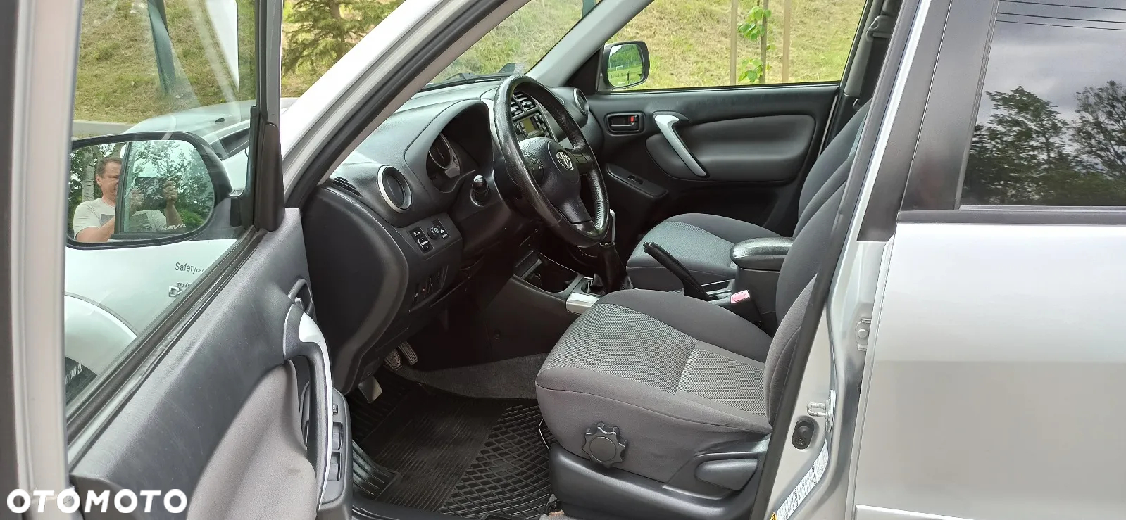 Toyota RAV4 2.0 D-4D 4x4 - 6