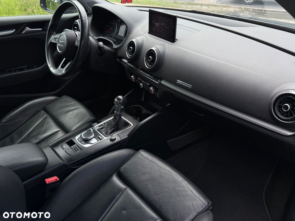 Audi A3 Sportback 30 TDI S tronic design - 40