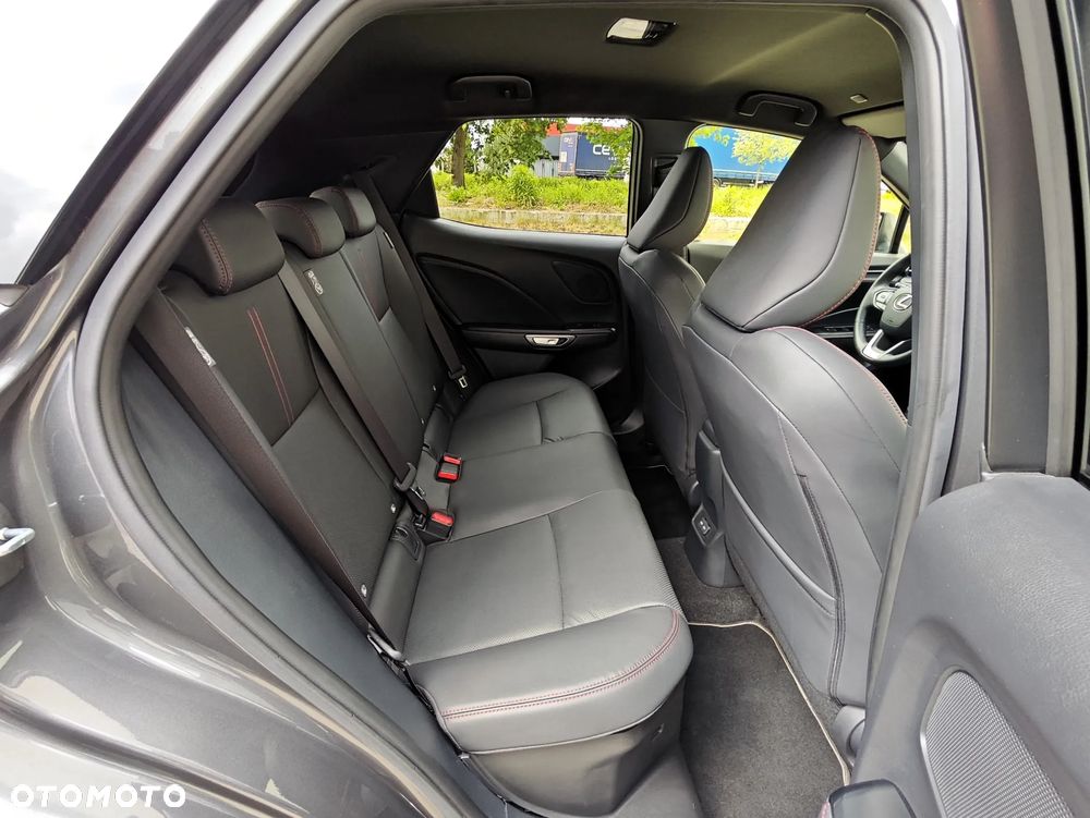 Lexus LBX 1.5 Hybrid Emotion - 14