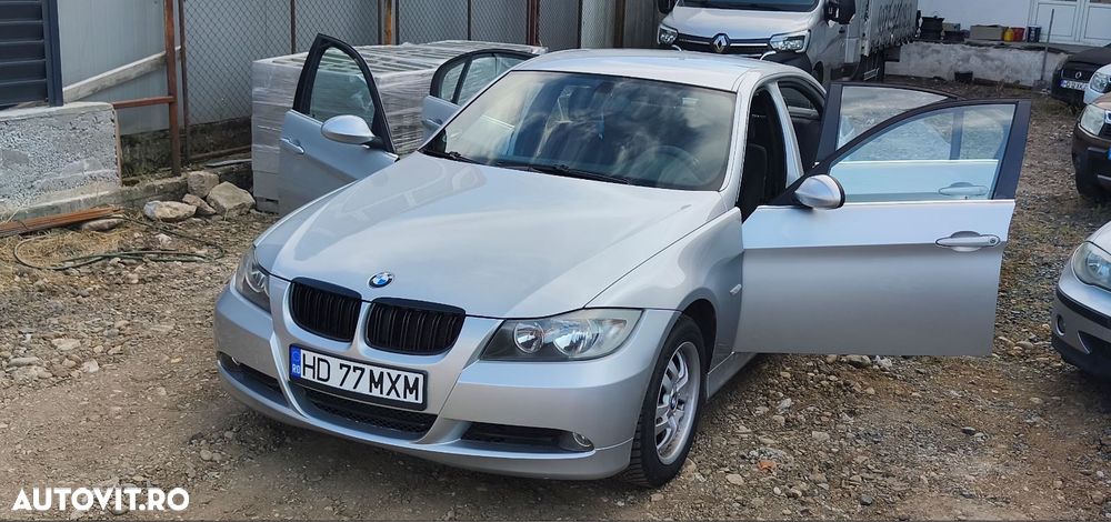 BMW Seria 3 325xi - 30
