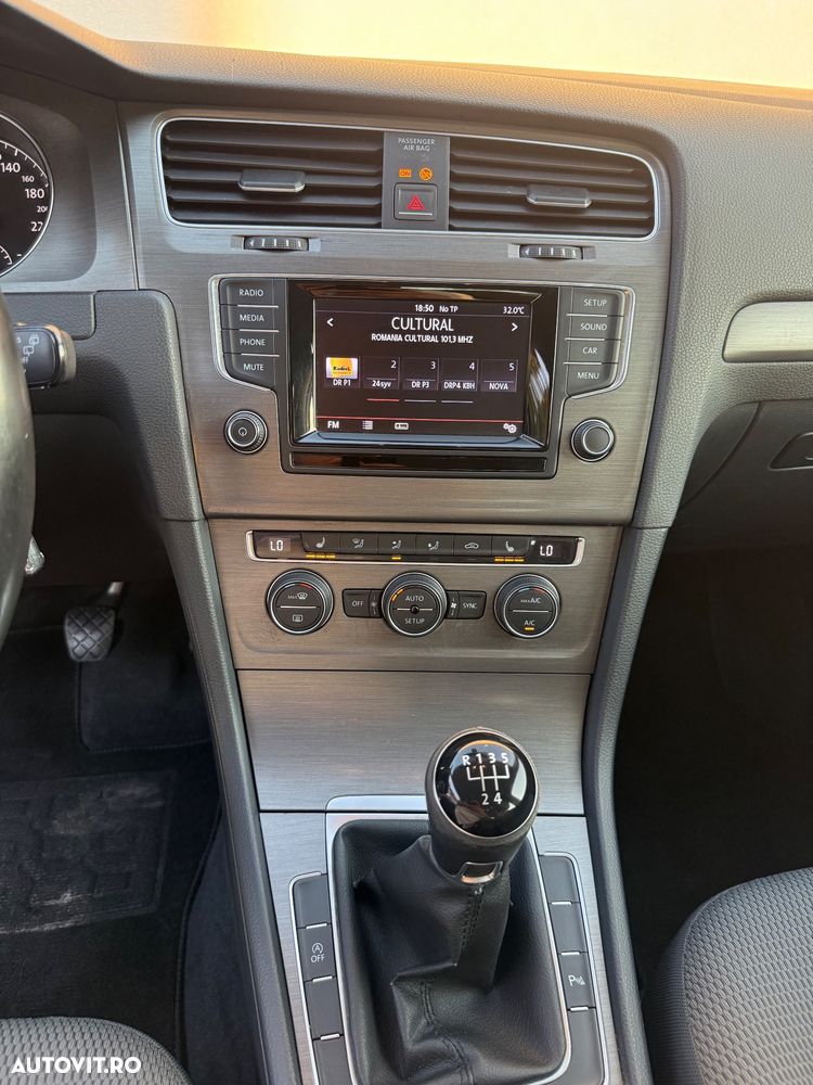 Volkswagen Golf 1.6 TDI BMT Comfortline - 30