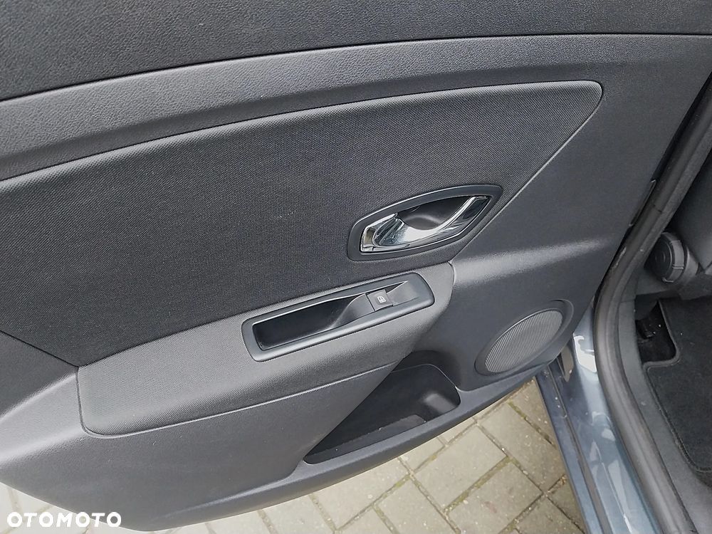 Renault Megane 1.6 16V 110 LIMITED - 19