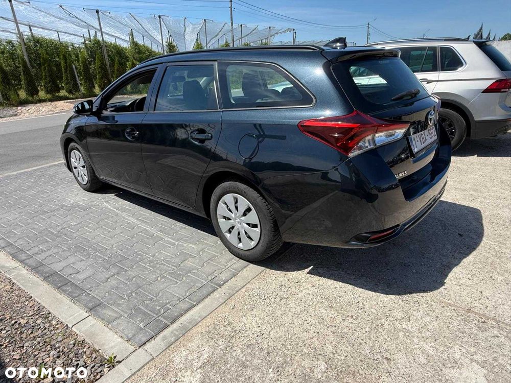 Toyota Auris - 4