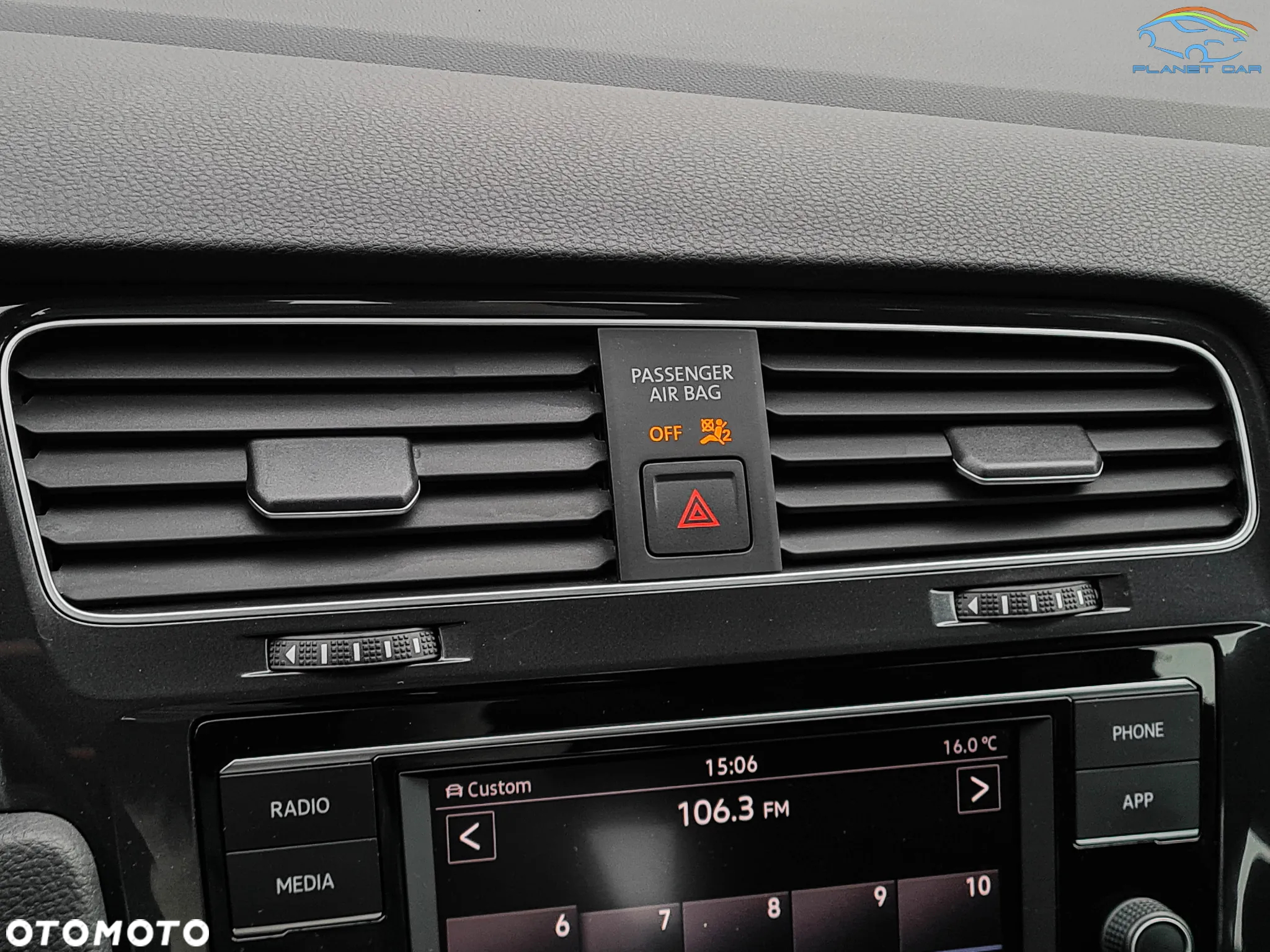 Volkswagen Golf - 28