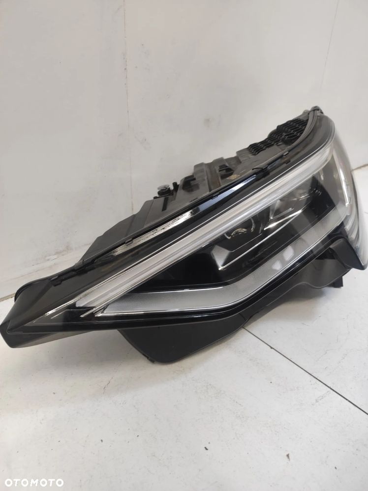 Lampa reflektor full led eu lewy przód Audi Q8 e-tron etron - 4
