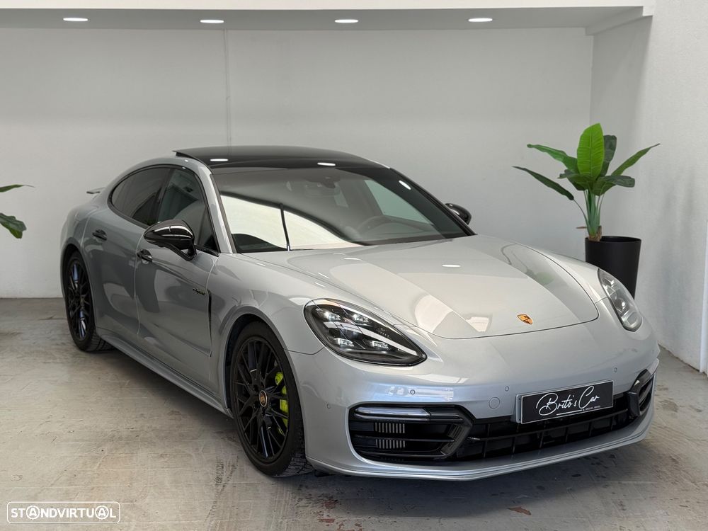 Porsche Panamera 4 E-Hybrid Platinum Edition - 1