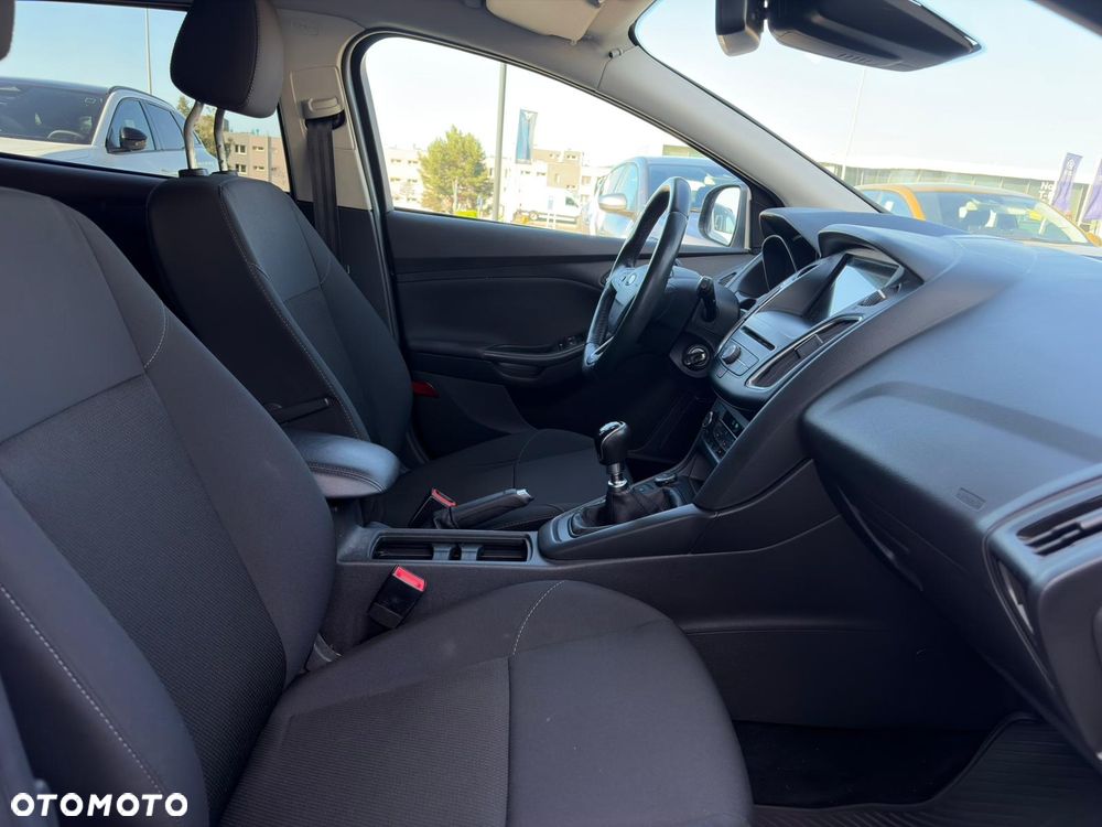 Ford Focus 1.5 EcoBoost Trend ASS - 25