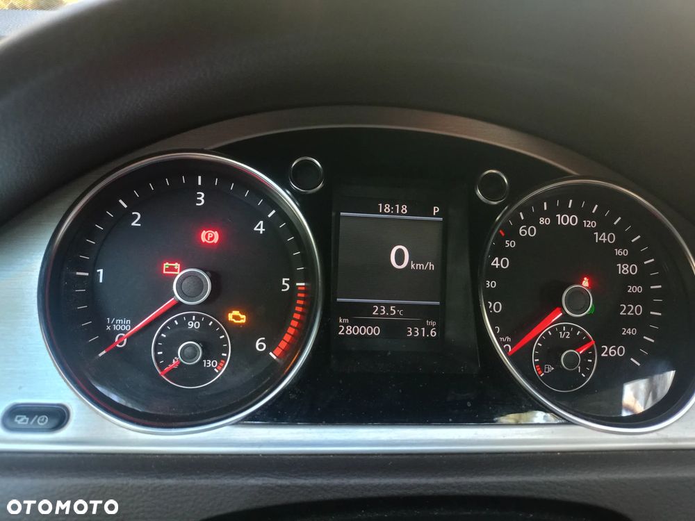 Volkswagen Passat 2.0 TDI Highline DSG - 14