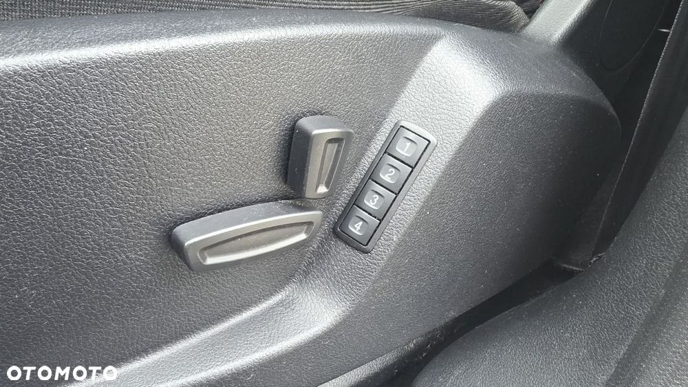 Ford S-Max - 22