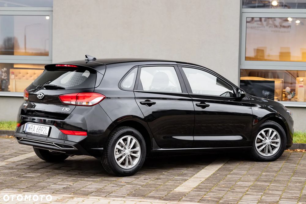 Hyundai i30 1.5 T-GDI 48V Premium DCT - 16