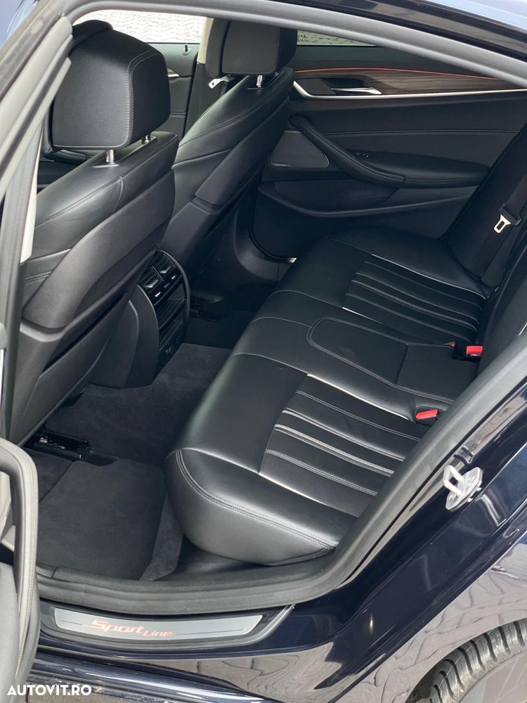 BMW Seria 5 520d Aut. Sport Line - 7