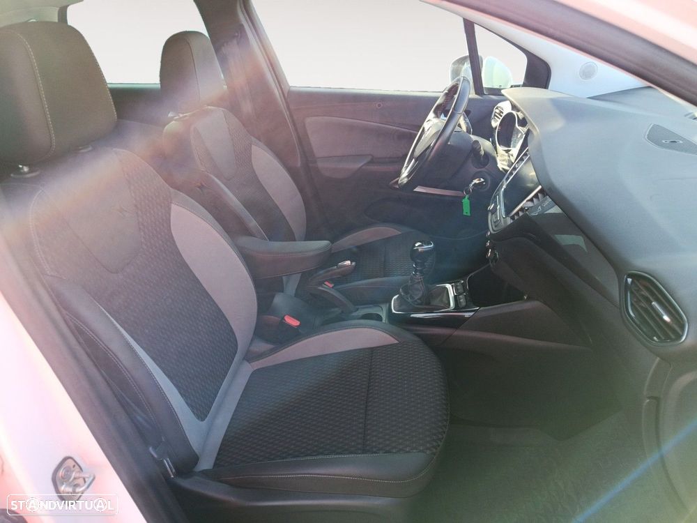 Opel Crossland X 1.2 T Innovation - 15